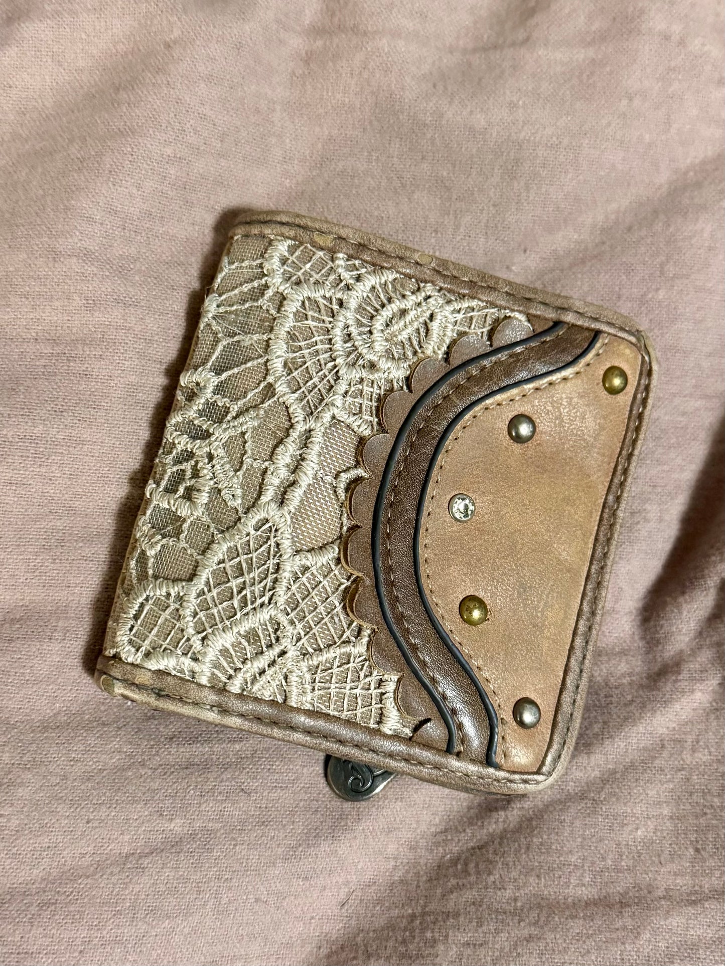 Justin woman’s wallet